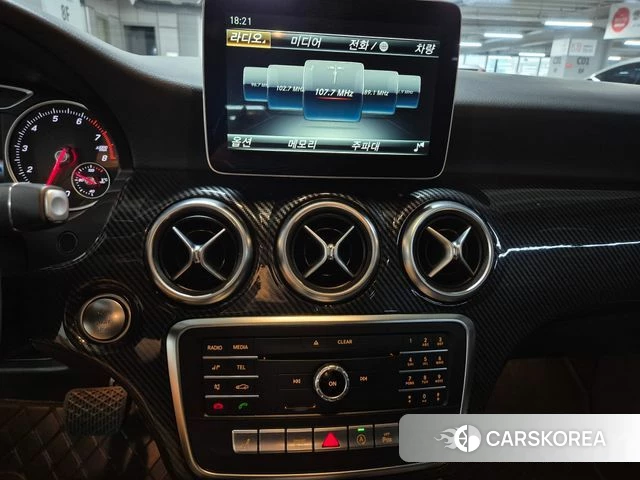 Mercedes-Benz A-Class W176 2018 Белый из Кореи, фото 4