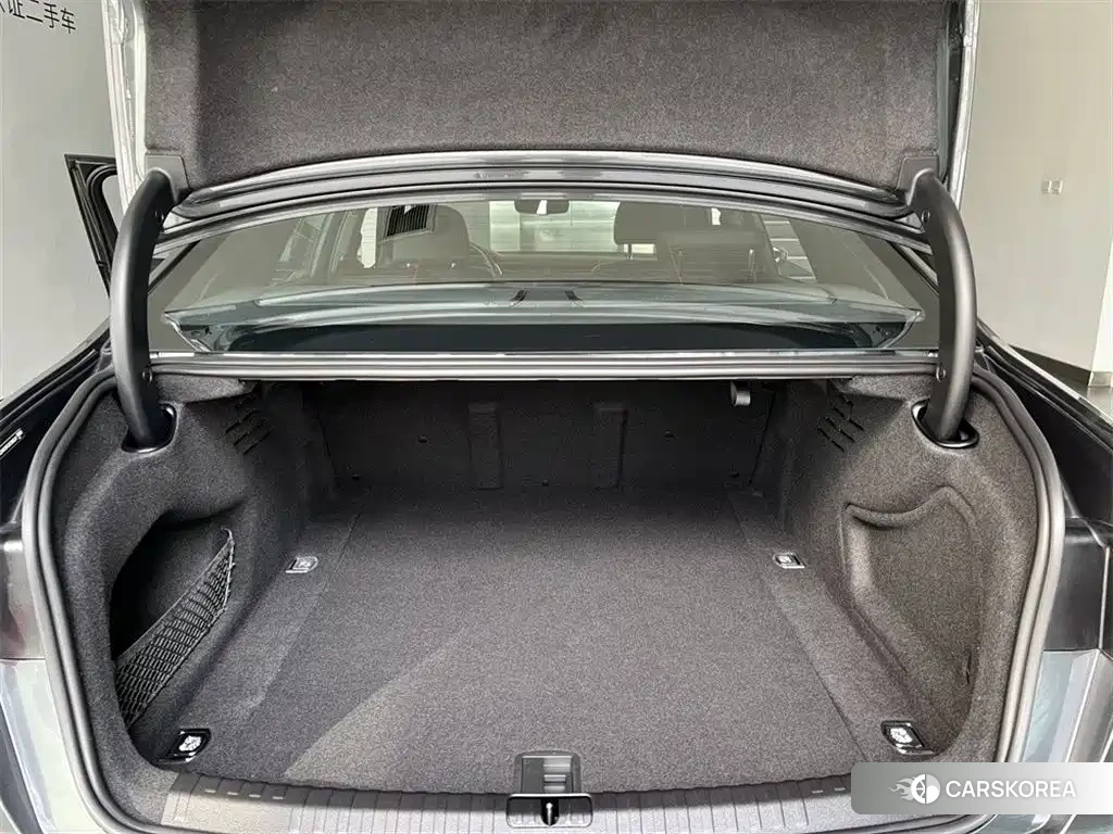 Audi A6L 2024 Silver/gray из Китая, фото 4