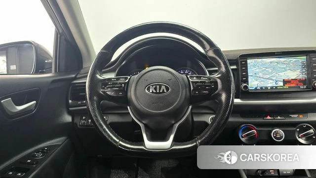 Kia Stonic 2018 Серый из Кореи, фото 4