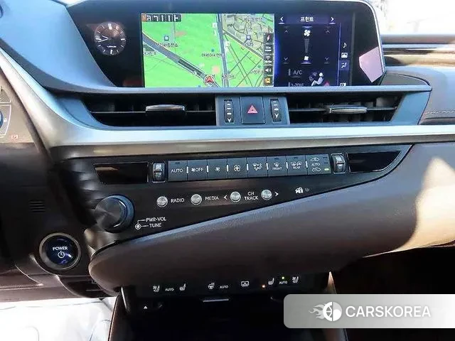 Lexus ES300h 7th generation 2019 Песочный из Кореи, фото 4