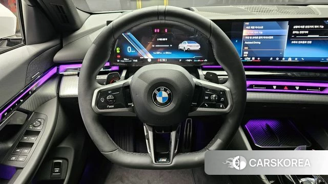 BMW 5 Series (G60) 2025 Белый из Кореи, фото 4