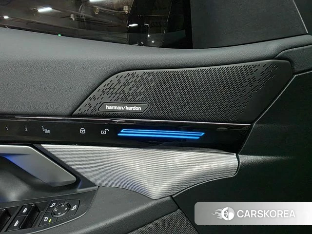 BMW 5 Series (G60) 2024 Черный из Кореи, фото 4