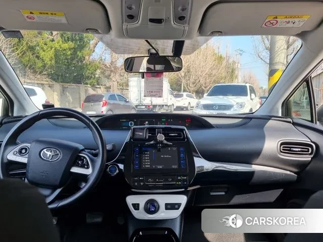 Toyota Prius 4th Generation 2018 Белый из Кореи, фото 4