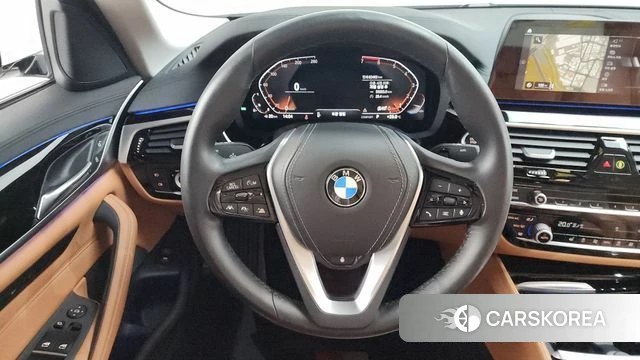 BMW 5 Series (G30) 2020 Белый из Кореи, фото 4