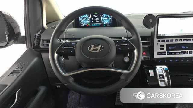 Hyundai Staria 2025 Белый из Кореи, фото 4