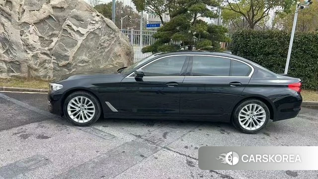 BMW 5 series 2020 Черный из Китая, фото 4