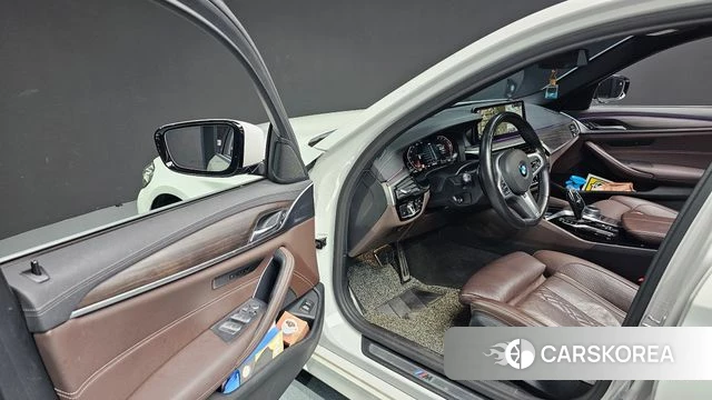 BMW 5 Series (G30) 2020 Белый из Кореи, фото 4