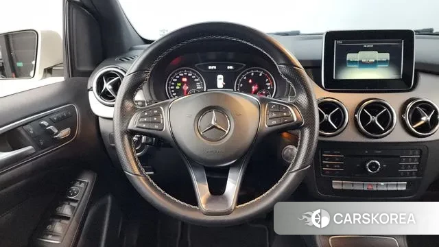 Mercedes-Benz B-Class W246 2018 Белый из Кореи, фото 4