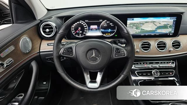 Mercedes-Benz E-Class W213 2018 Черный из Кореи, фото 4