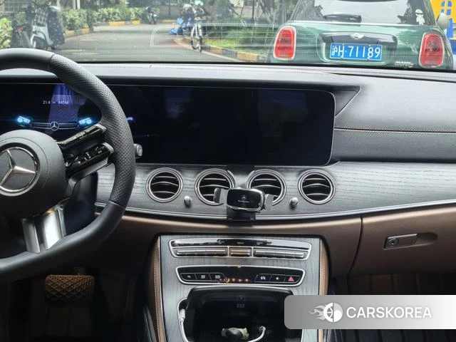 Mercedes-Benz E-class 2023 Черный из Китая, фото 4