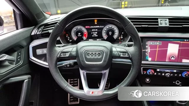 Audi Q3 (F3) 2022 Черный из Кореи, фото 4