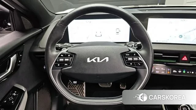 Kia EV6 2023 Белый из Кореи, фото 4