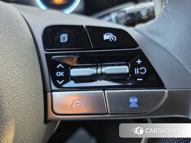 Hyundai The New Avante (CN7) 2024 Серебристо-серый из Кореи, фото 4