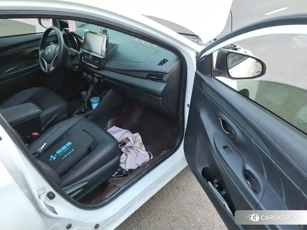 Toyota Vios 2022 Белый из Китая, фото 4