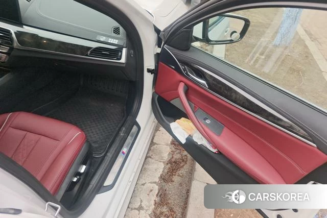 BMW 5 series PHEV 2022 Белый из Китая, фото 4