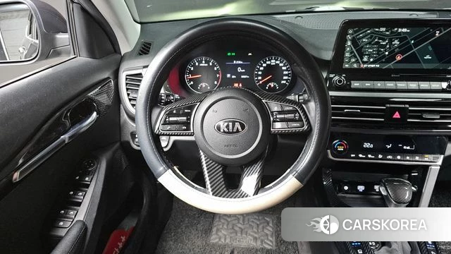 Kia Seltos 2021 Серый из Кореи, фото 4