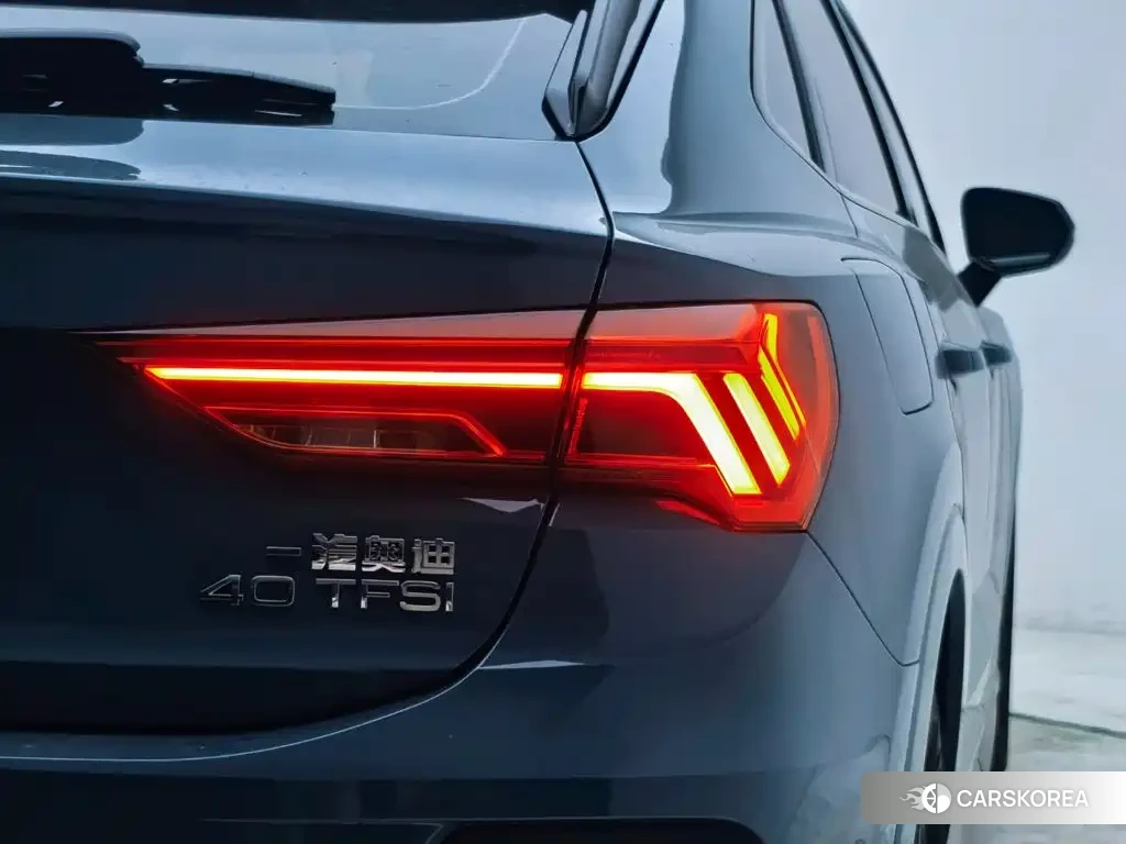 Audi Q3 Sportback 2023 Silver/gray из Китая, фото 4