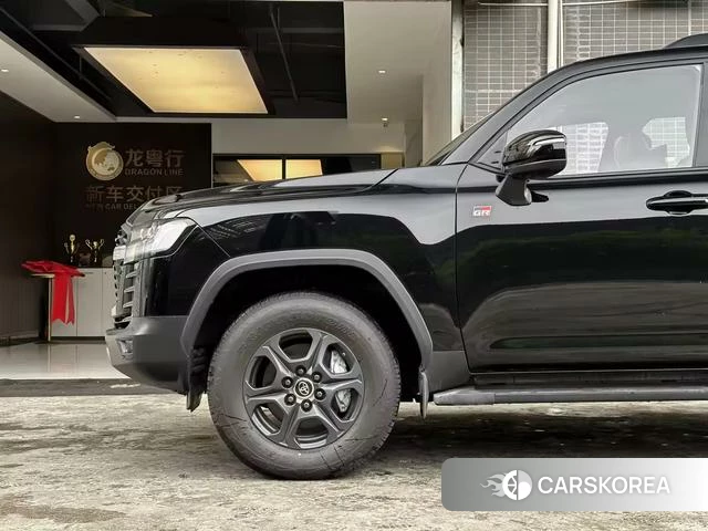 Toyota Land Cruiser (imported) 2023 Черный из Китая, фото 4