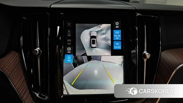 Volvo XC60 second Generation 2024 Белый из Кореи, фото 4