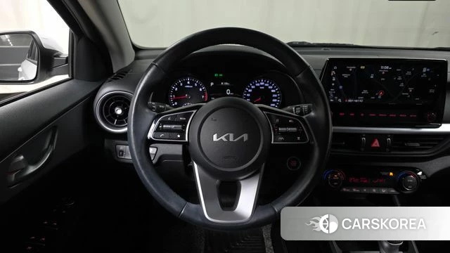 Kia The New K3 2nd generation 2022 Белый из Кореи, фото 4