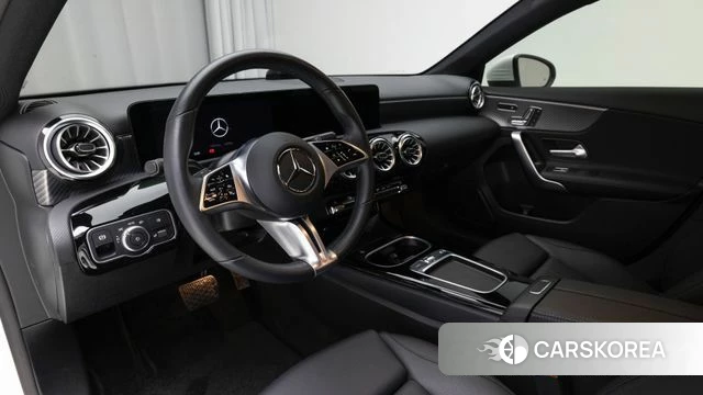 Mercedes-Benz A-Class W177 2024 Белый из Кореи, фото 4