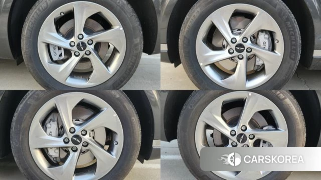 Genesis GV70 2024 Серый из Кореи, фото 4