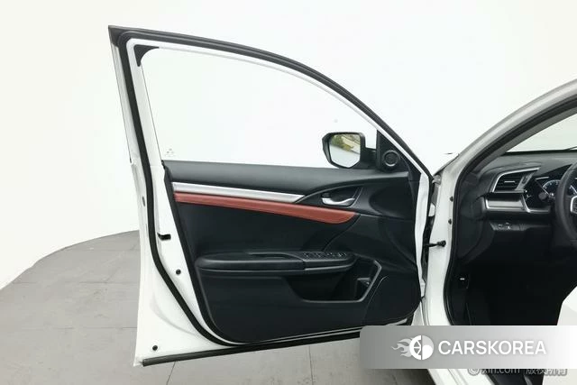 Honda Civic 2021 Белый из Китая, фото 4