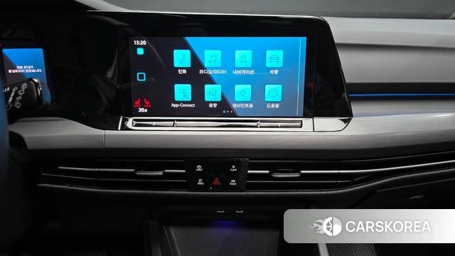Volkswagen Golf 8th Generation 2022 Белый из Кореи, фото 4