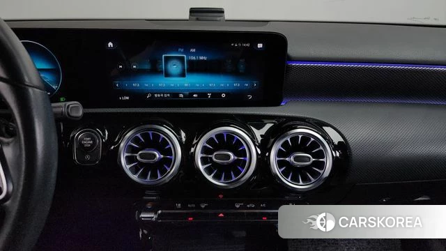 Mercedes-Benz A-Class W177 2021 Красный из Кореи, фото 4