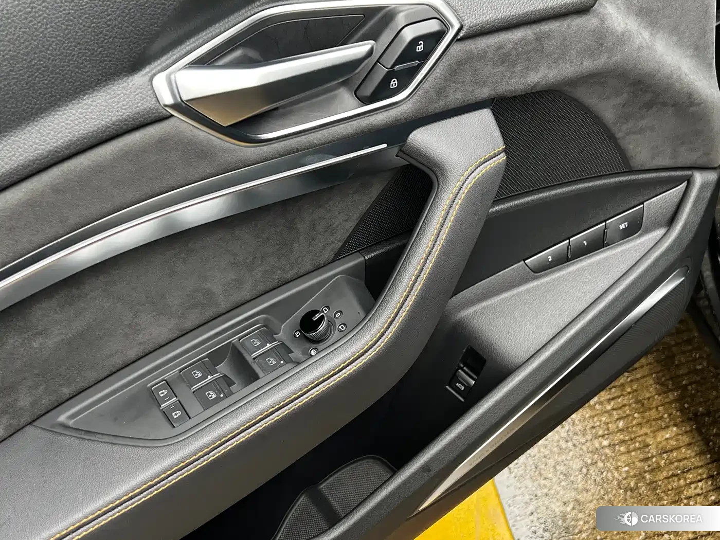 Audi e-tron 2022 Silver/gray из Китая, фото 4