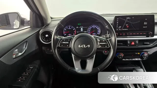 Kia The New K3 2nd generation 2021 Белый из Кореи, фото 4