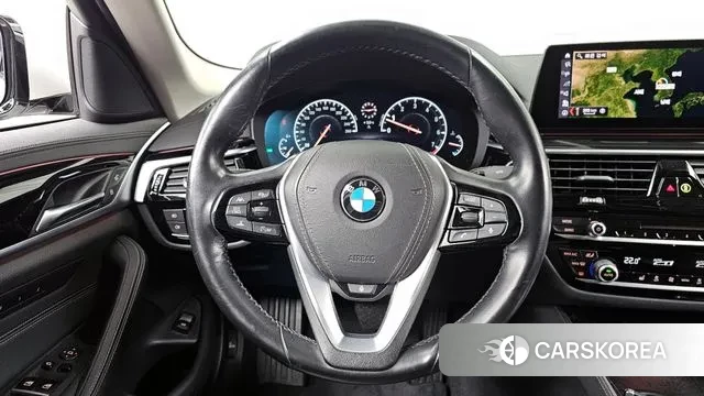 BMW 5 Series (G30) 2019 Белый из Кореи, фото 4