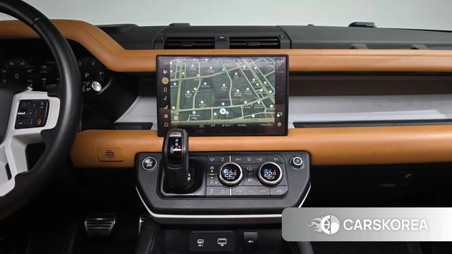 Land Rover Defender (L663) 2023 Серебристо-серый из Кореи, фото 4