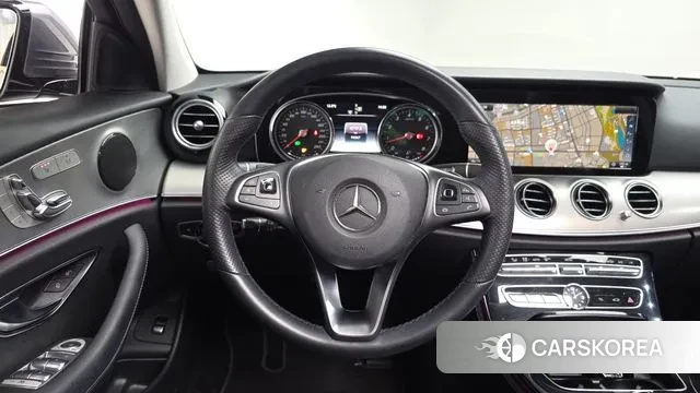 Mercedes-Benz E-Class W213 2018 Серый из Кореи, фото 4