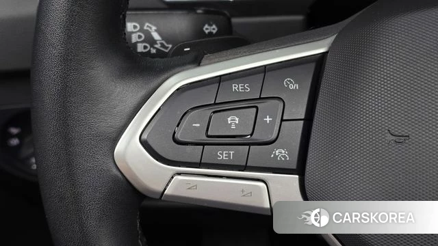 Volkswagen Tiguan second Generation 2022 Белый из Кореи, фото 4
