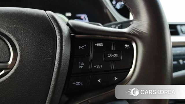 Lexus ES300h 7th generation 2018 Песочный из Кореи, фото 4