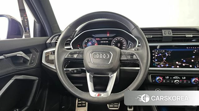 Audi Q3 (F3) 2022 Черный из Кореи, фото 4