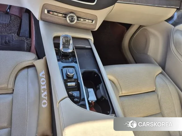 Volvo XC90 second Generation 2021 Белый из Кореи, фото 4