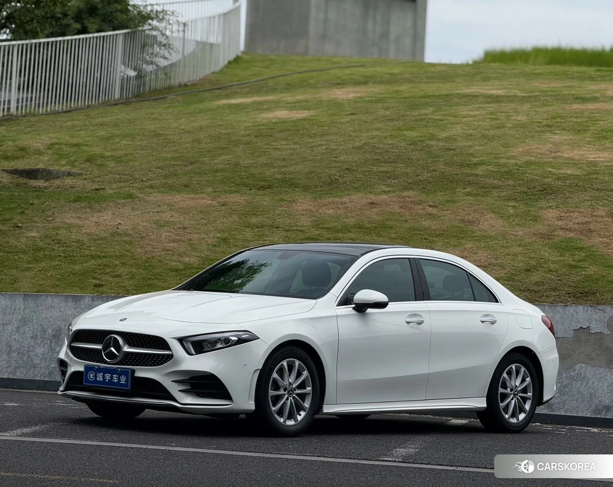 Mercedes-Benz Class A 2021 Белый из Китая, фото 4