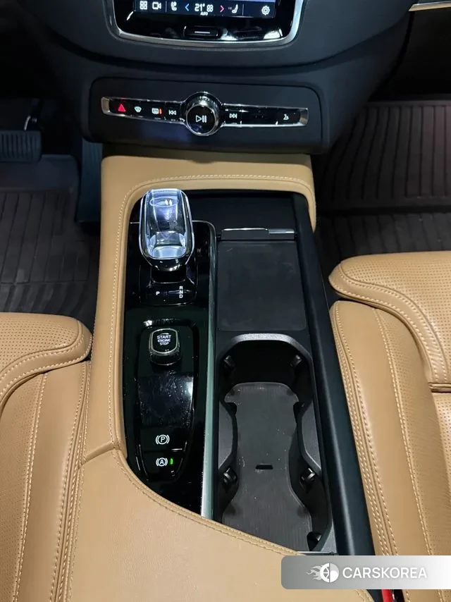 Volvo XC90 second Generation 2022 Белый из Кореи, фото 4