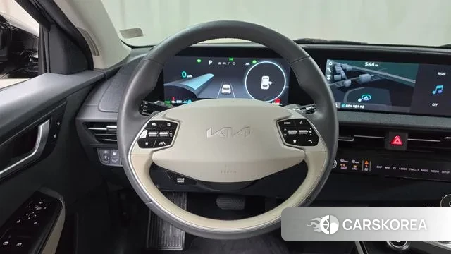 Kia EV6 2023 Черный из Кореи, фото 4