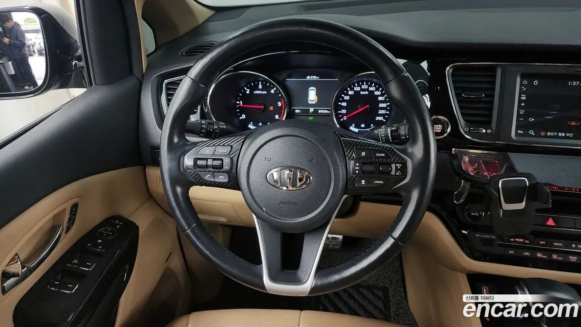 Kia The New Carnival 2018 Черный из Кореи, фото 4