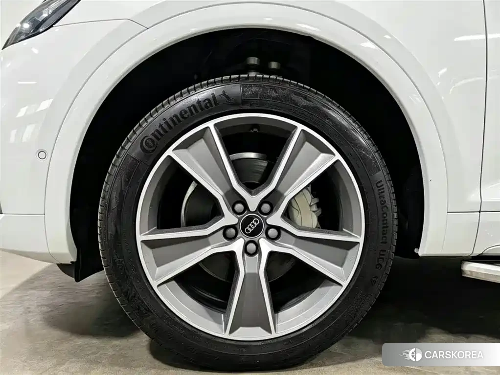 Audi Q5L 2022 Белый из Китая, фото 4