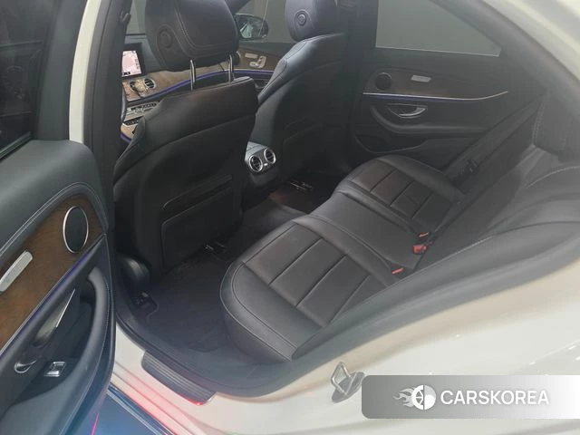 Mercedes-Benz E-Class W213 2021 Белый из Кореи, фото 4