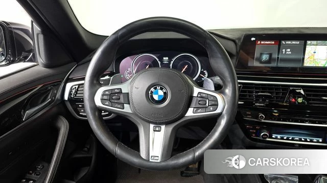 BMW 5 Series (G30) 2018 Черный из Кореи, фото 4