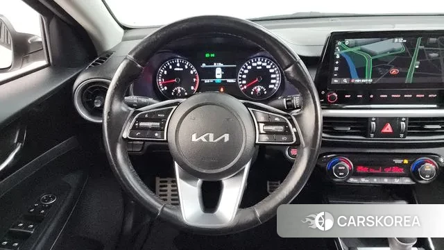 Kia The New K3 2nd generation 2022 Белый из Кореи, фото 4