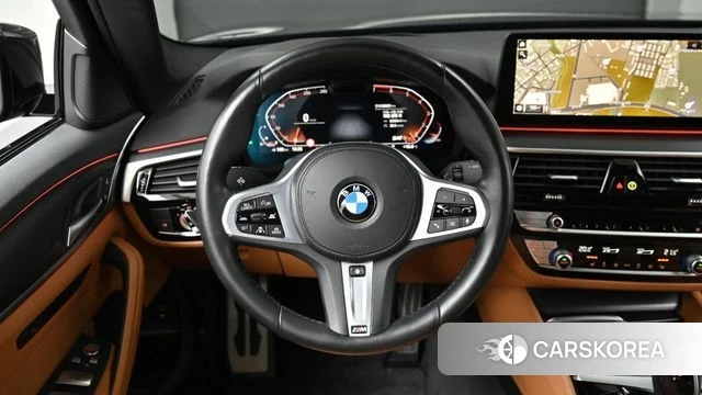 BMW 5 Series (G30) 2021 Черный из Кореи, фото 4