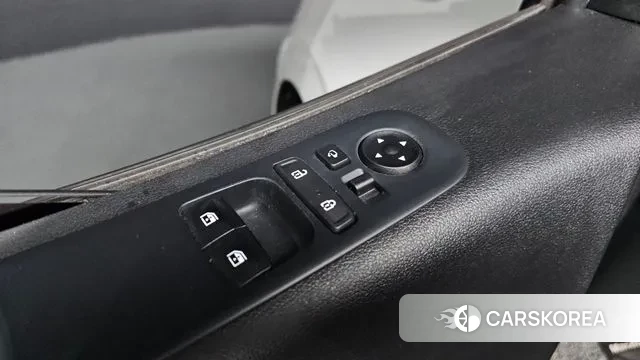 Hyundai Staria 2021 Белый из Кореи, фото 4