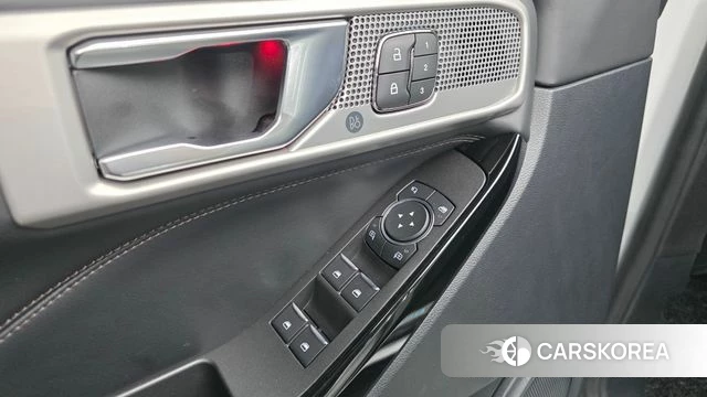 Ford Explorer 6th Generation 2021 Белый из Кореи, фото 4