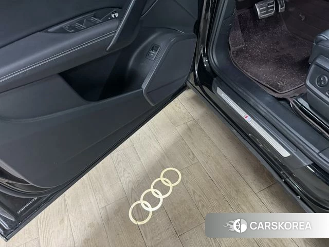 Audi Q5L 2025 Черный из Китая, фото 4